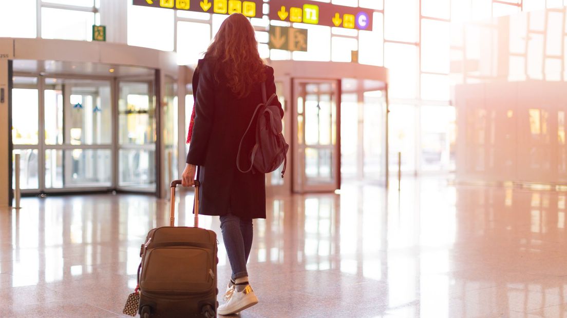 Reizigers bellen reisbureaus voor alternatieven