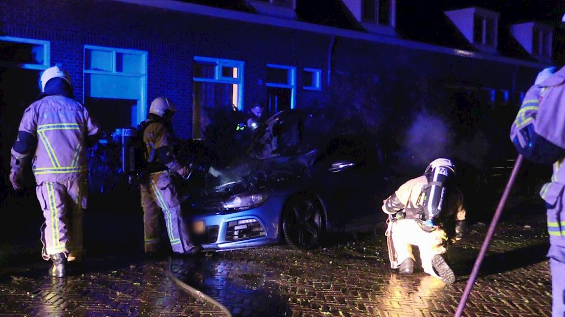 Auto uitgebrand in Enschede