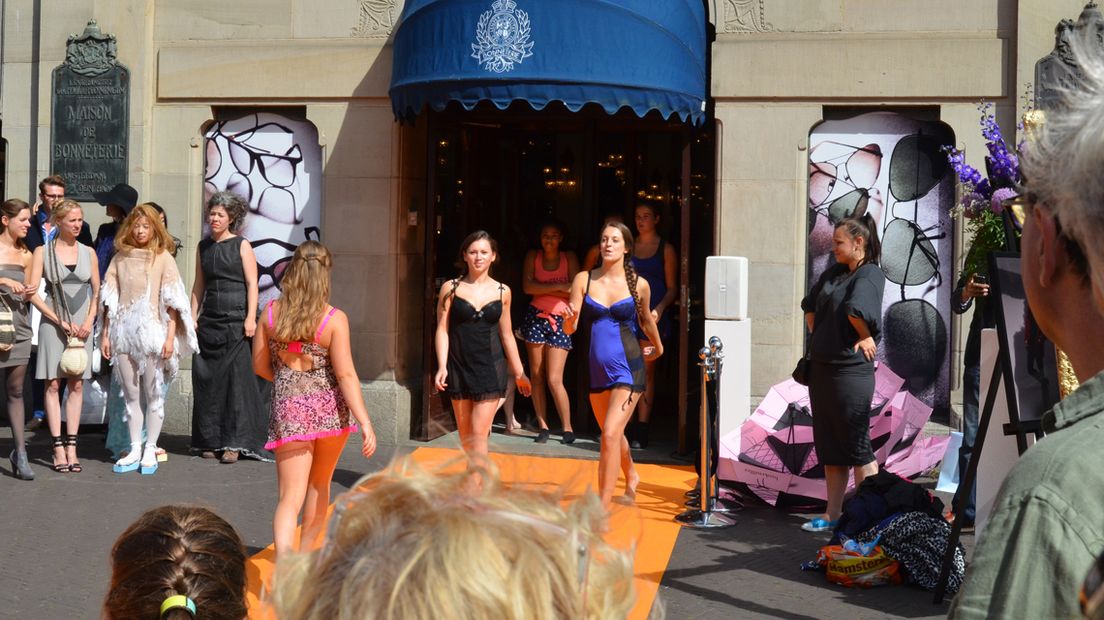 Modeshows en exposities tijdens Art & Fashion Den Haag Omroep West