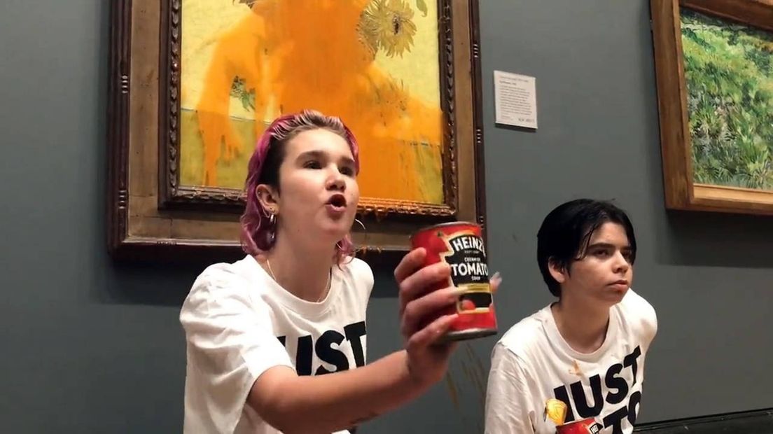 Activisten van  Just Stop Oil gooiden soep op een schilderij van Van Gogh in Londen