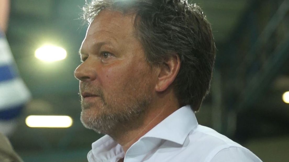 Trainer Henk de Jong van De Graafschap.