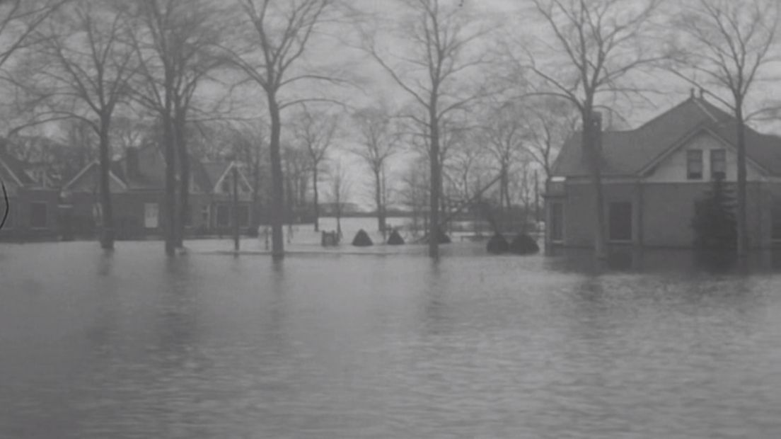 Grote delen van Tholen onder water gezet in 1944