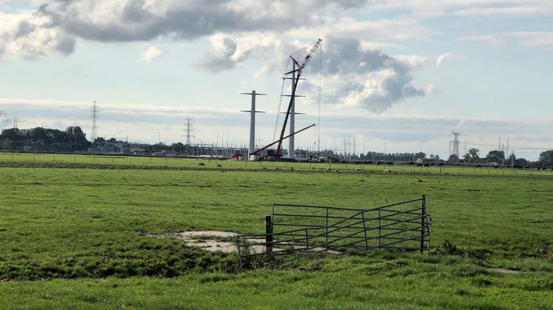 De nieuwe mast staat