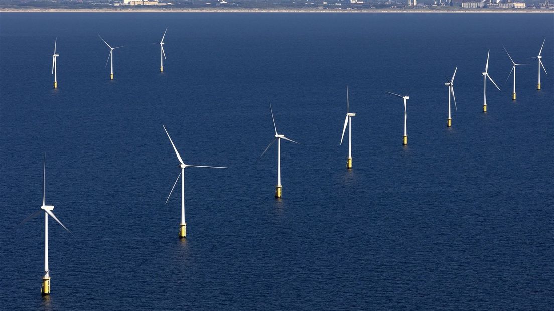 Windmolenpark voor de kust van IJmuiden