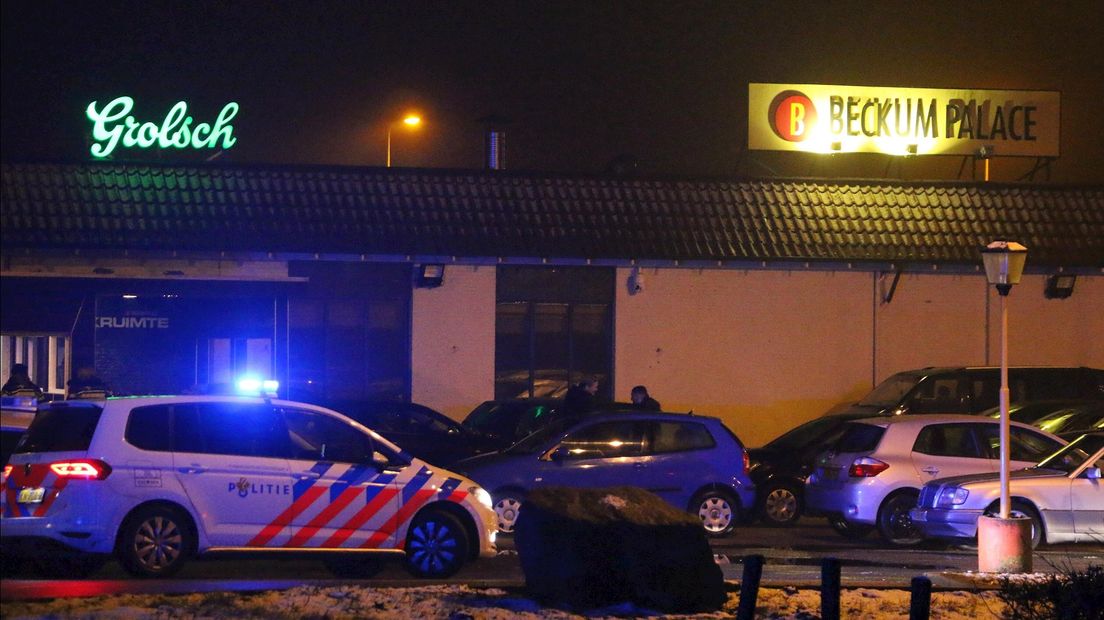 Onderzoek na schietincident zalencentrum Beckum