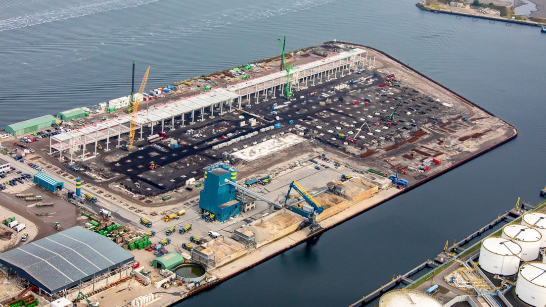 Het distributiecentrum XXL Cityhub in de Amsterdamse haven werd onlangs aangekocht door het CTP van Remon Vos
