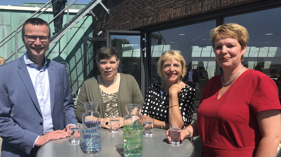 Het college met vlnr. Roald Leemrijse, Janna Booij, Gea Smith en Harmke Vlieg (Rechten: RTV Drenthe)