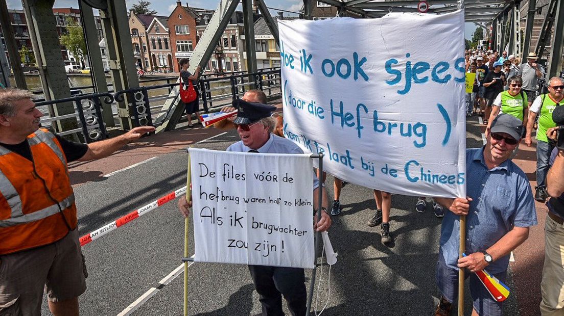 Actievoerders Willen Dat Hefbrug Boskoop Minder Vaak Opengaat Omroep West