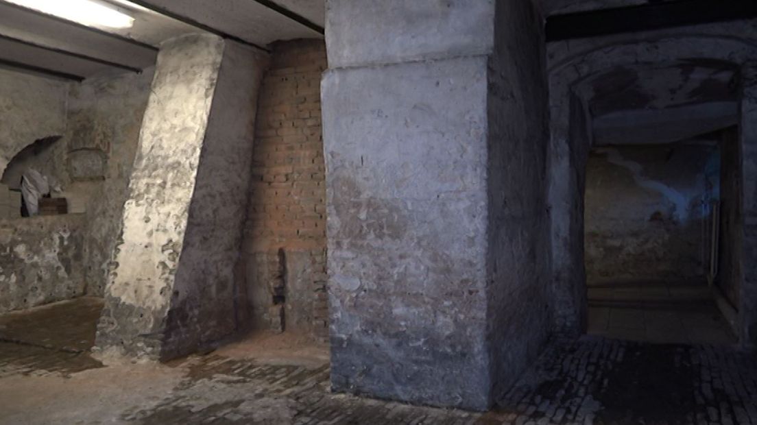 Als de gemeenteraad van Wijchen besluit dat de opknapbeurt van het kasteel wat goedkoper moet, dan gaat dat vooral ten koste van de duurzaamheid en van de historische beleving van het monumentale pand. Dat bleek donderdagavond tijdens de presentatie van de plannen voor de renovatie.