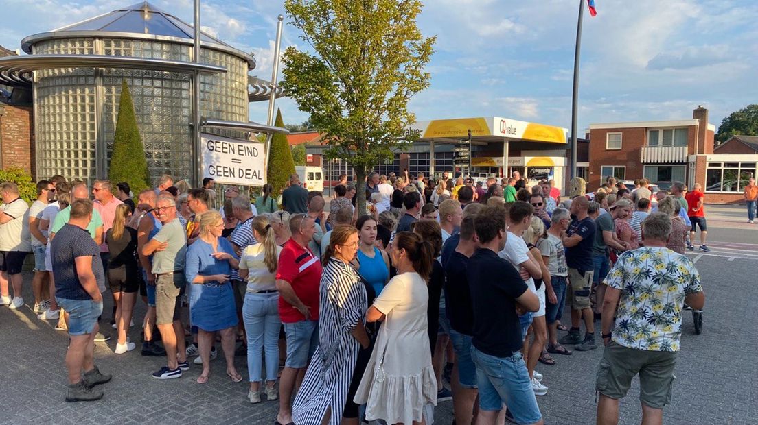 Honderden Albergenaren bij infoavond over azc: 'Burgemeester tot nu niet gezien'