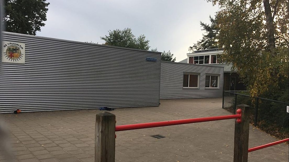 Het noodgebouw van de basisschool
