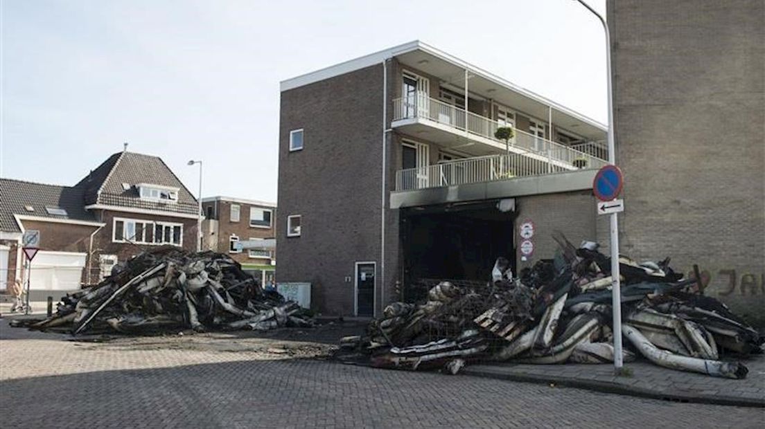 Schade na brand Couponhal in Enschede