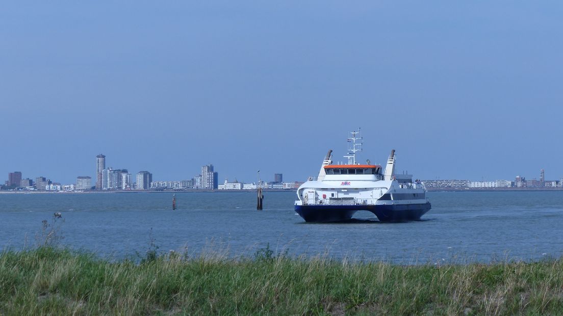De Westerschelde Ferry die vaart tussen Vlissingen en Breskens