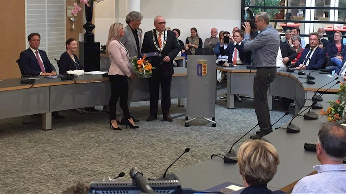 Edwin van Hoevelaak gaat vanaf vandaag door het leven als Ridder in de Orde van Oranje-Nassau