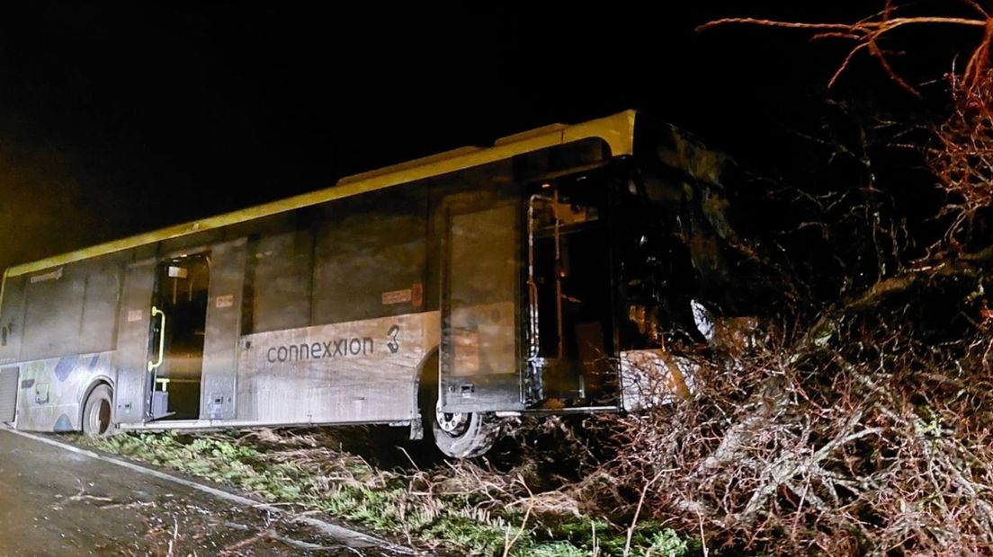 Read back: Storm Franklin over peak, bus blows into bushes, lots of flooding