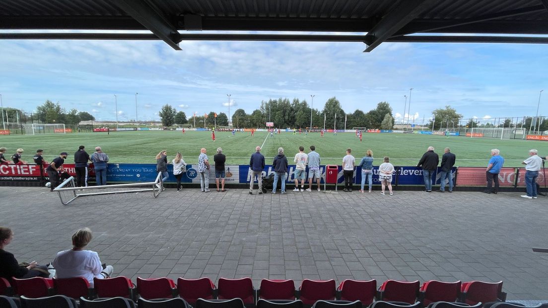 VOC tegen Hoogeveen trok weinig toeschouwers