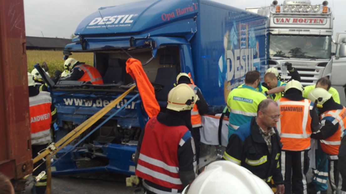 Ongeluk Met Drie Vrachtwagens N322 - Omroep Gelderland