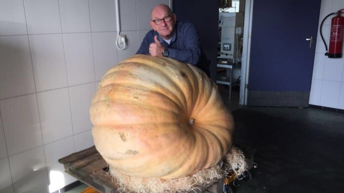 Megapompoen van 240 kilo de soep in