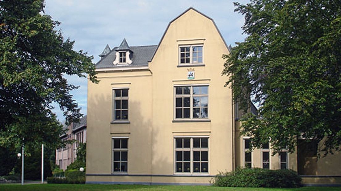 Het gemeentehuis in Leek