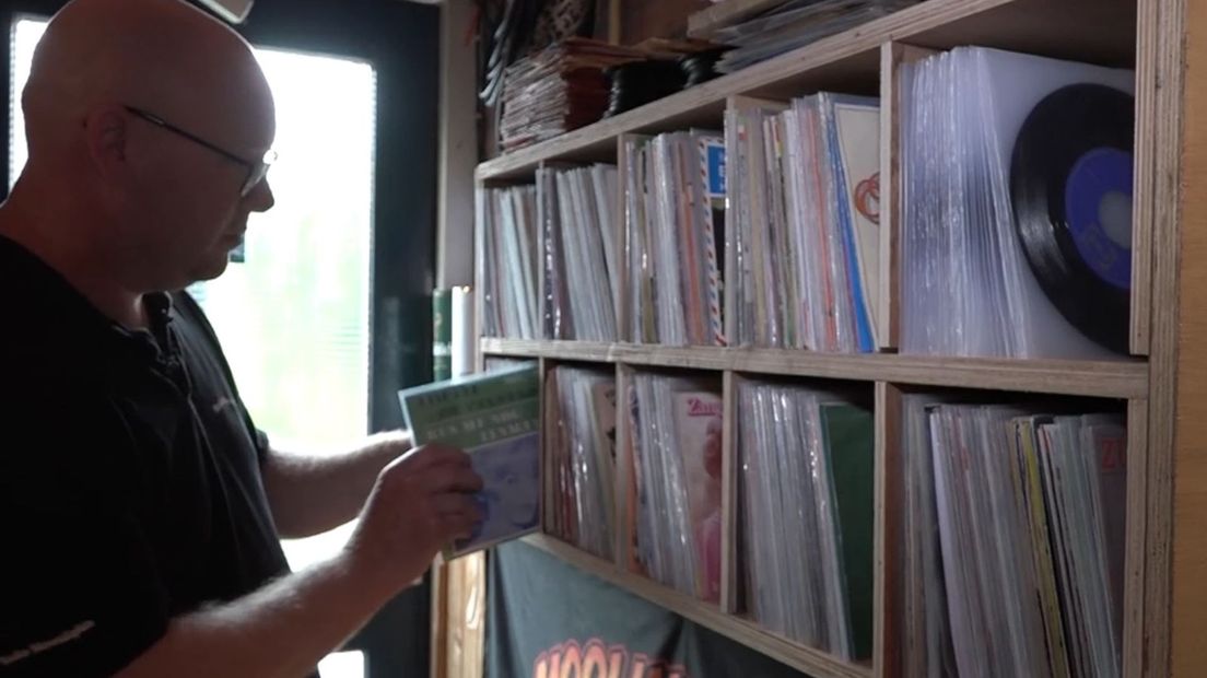 Zendpiraat Michel Nijman pakt nog eens een hit uit zijn platenkast