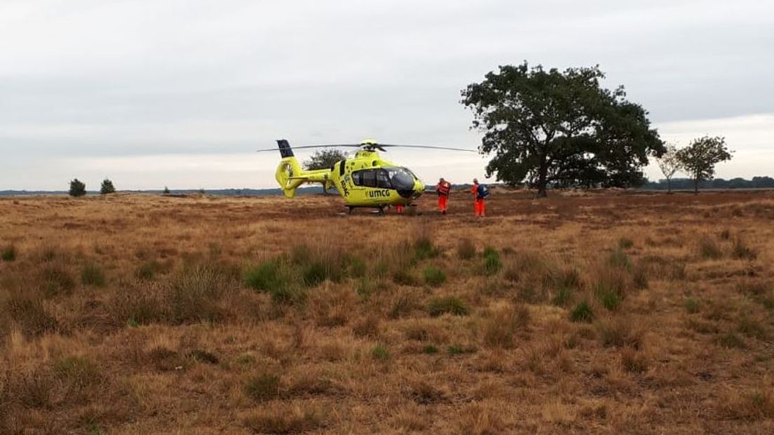 De traumaheli op het Dwingelderveld (Rechten: Twitter/Albertje Lensen)