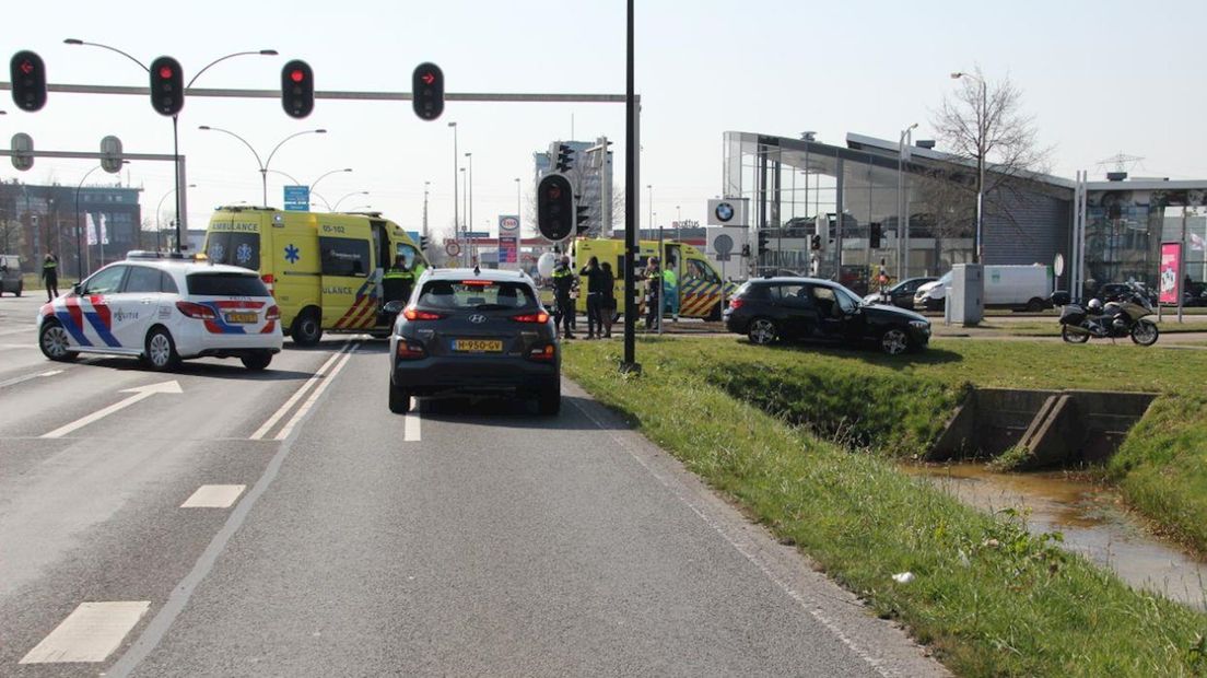 Drie gewonden bij ongeluk in Almelo