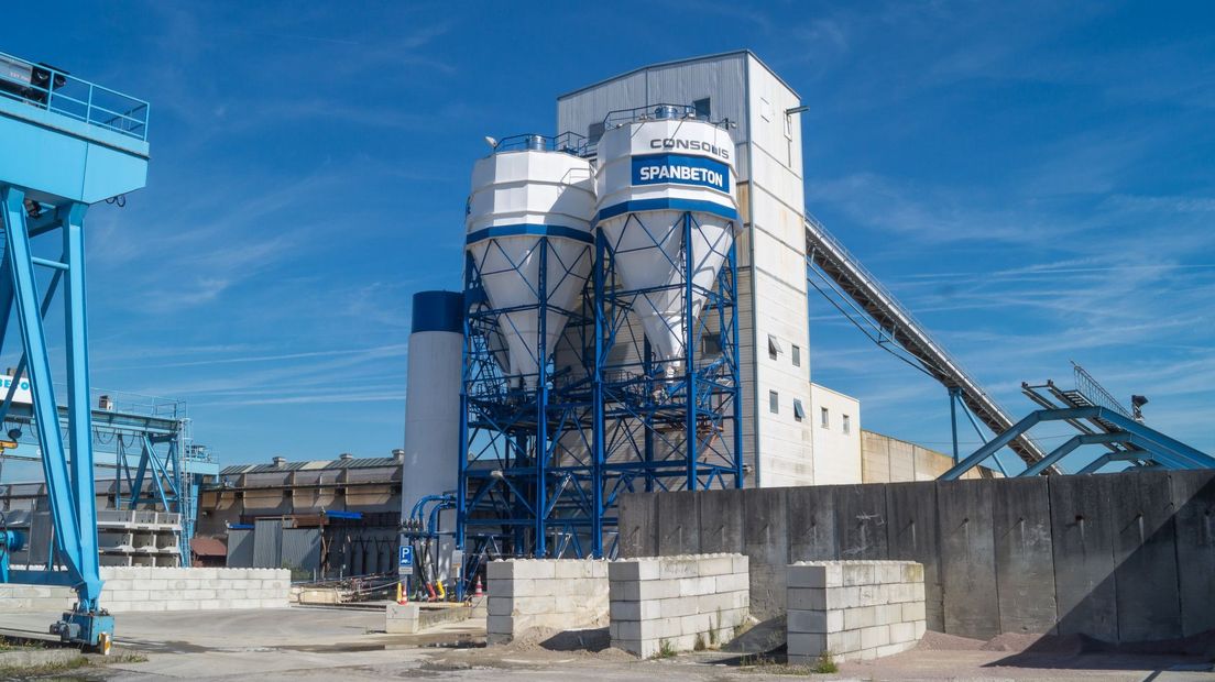Grote ontslagronde bij Spanbeton: meer dan helft van personeel raakt baan kwijt - Omroep West