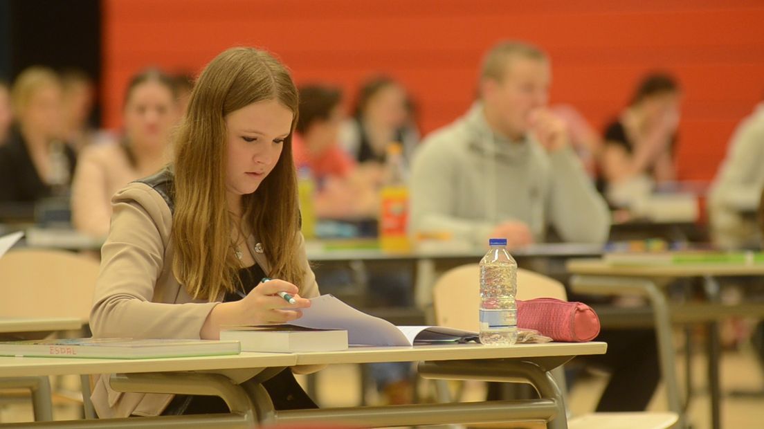 Examen op het Esdal College in Emmen.