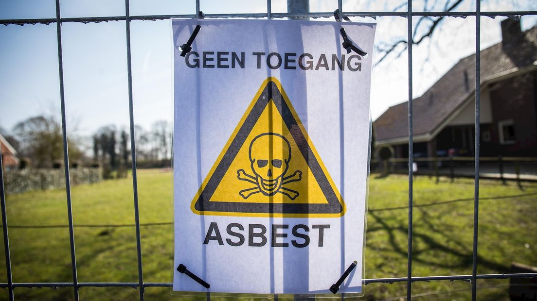 Asbest: geen toegang (bordje)
