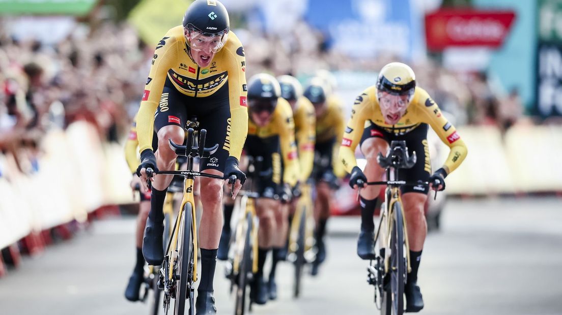 Gesink als eerste over de streep.