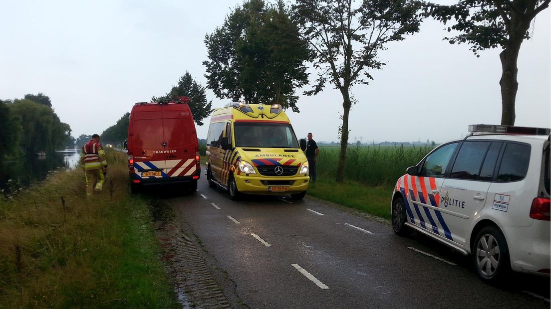 Man met scootmobiel in Zwolse sloot gevallen