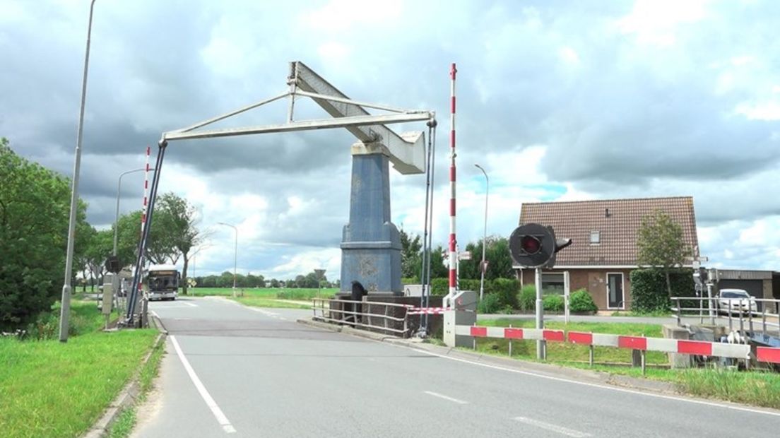 De brug in Ellerhuizen, tussen Zuidwolde en Bedum