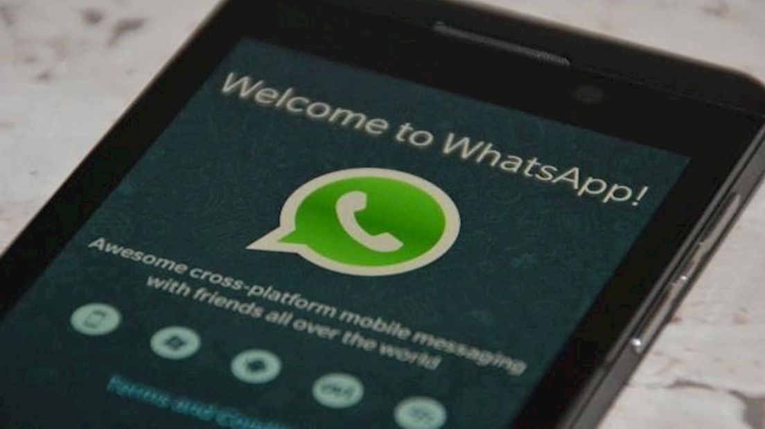 Student uit Zwolle start WhatsApp dienst