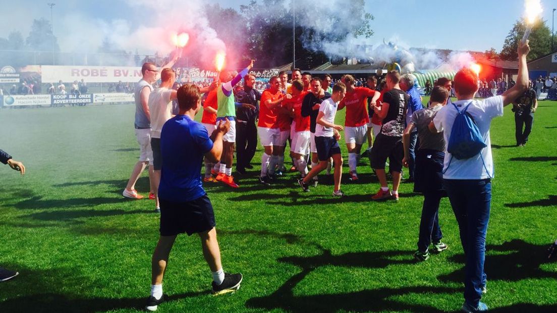 Promotie via de nacompetitie, in dit geval feest bij Argon