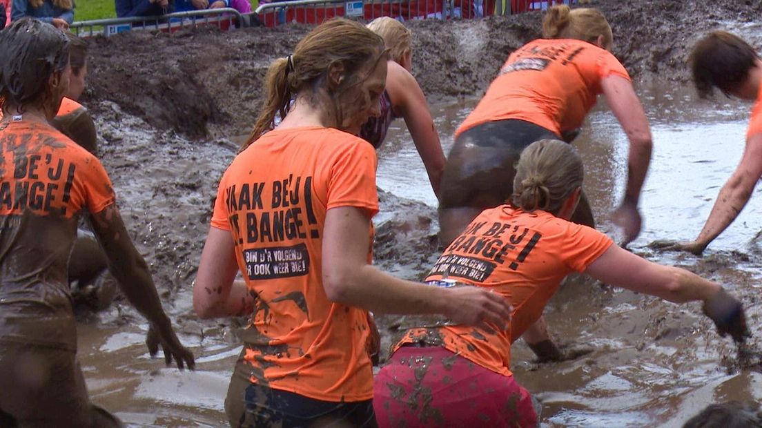 Sisters Tot De Nek In De Drek 2016