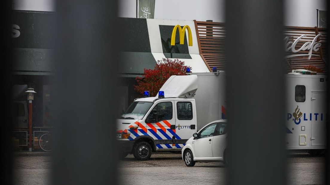Onderzoek bij de McDonald's in Zwolle.
