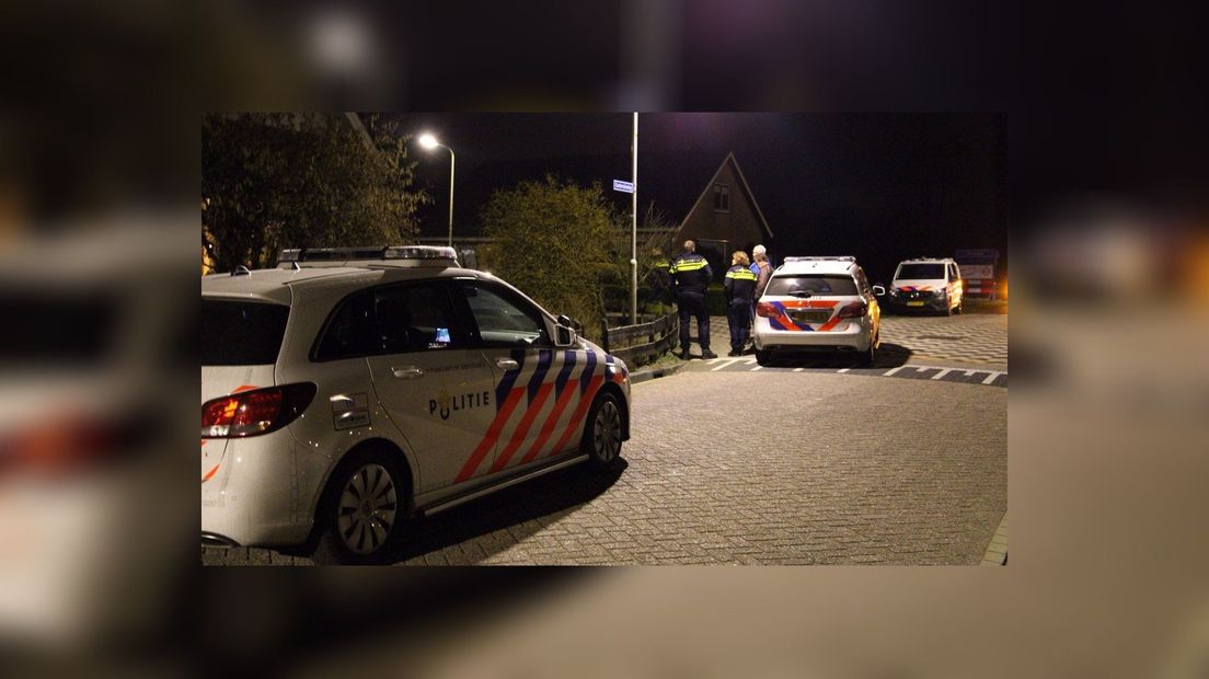 UPDATE: Roofoverval in Oudega; dader nog steeds voortvluchtig - Omrop Fryslan