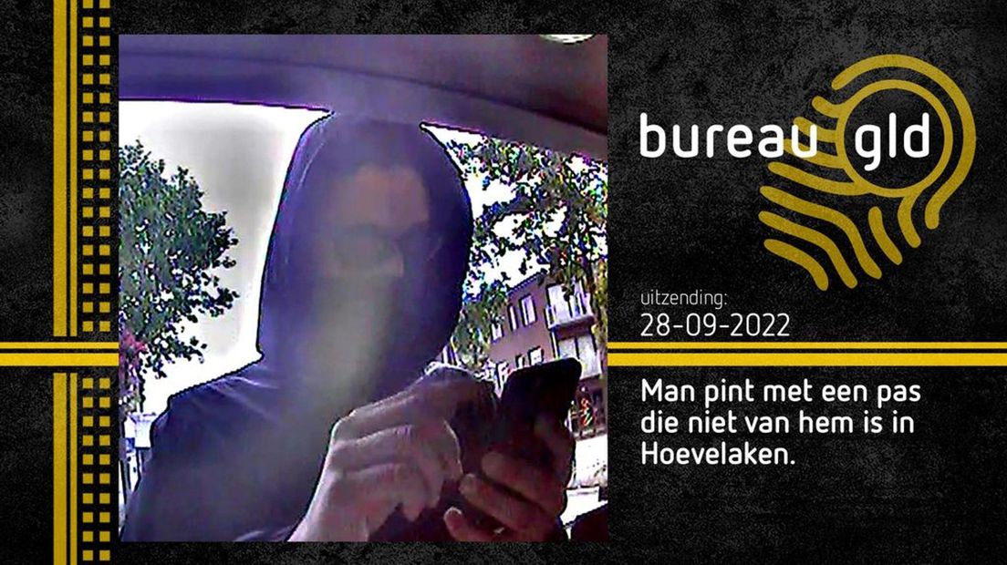 De politie zoekt deze pinner in Hoevelaken.