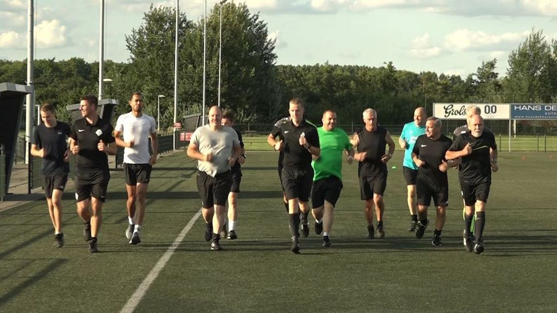 De scheidsrechters trainen voor het nieuwe seizoen