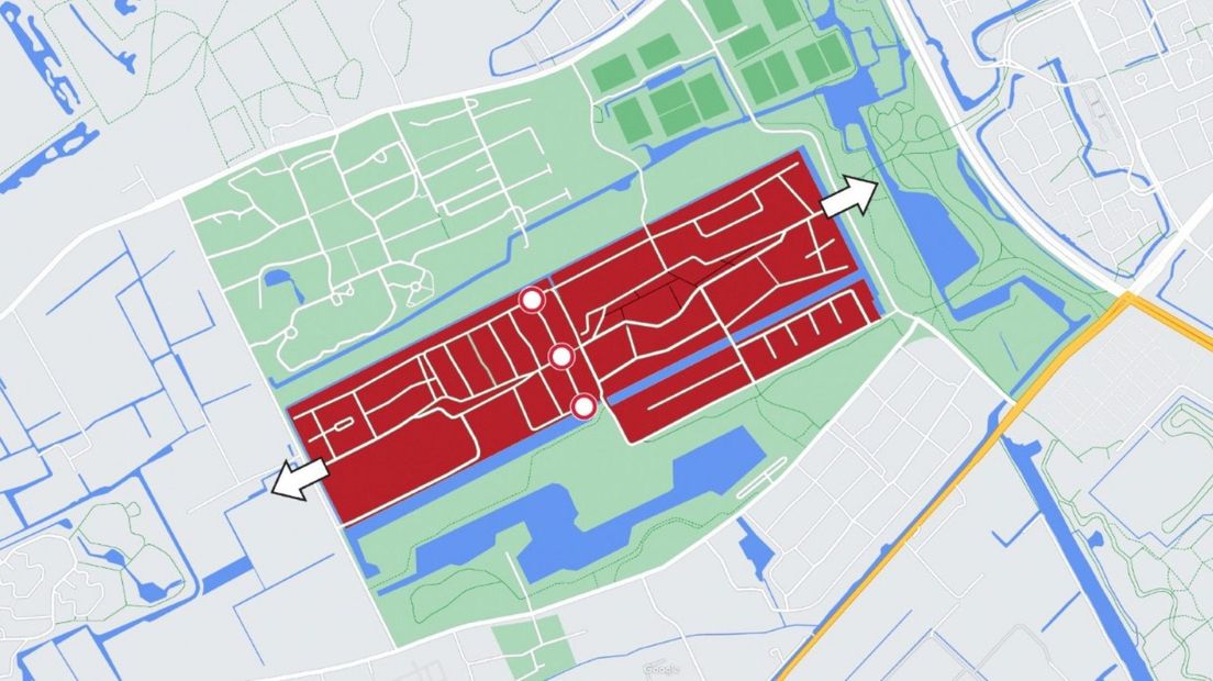 Het Westmadepark (links) en het Hofstedepark (rechts) hebben maar een uitvalsweg
