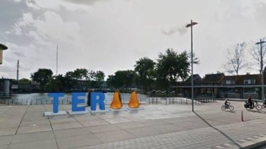 Een impressie vaan de neuzen op het Stadhuisplein van Terneuzen