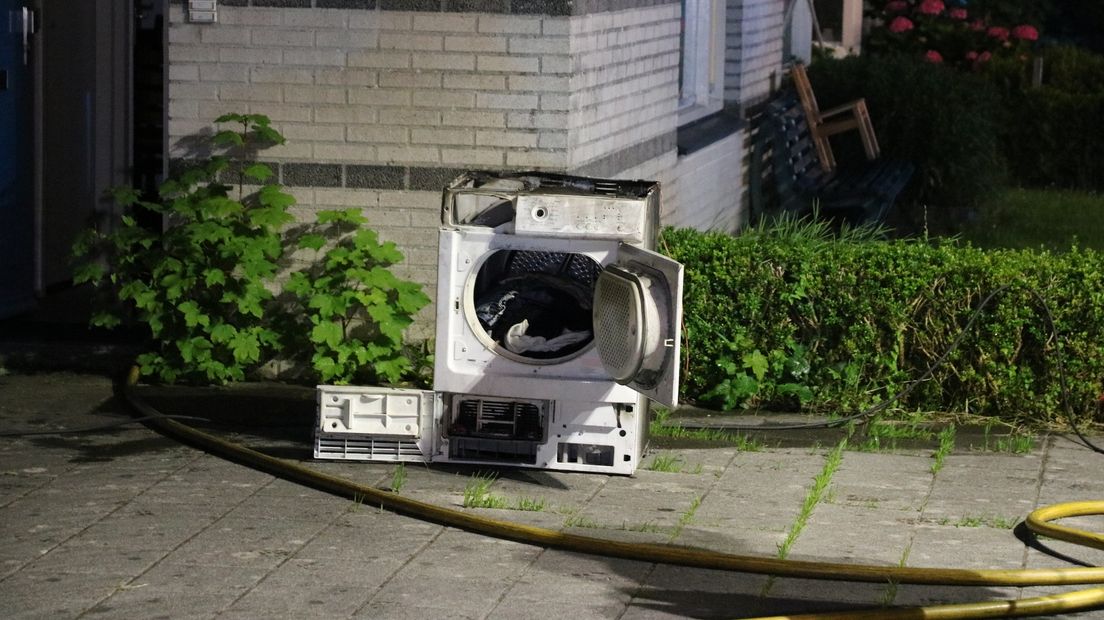De wasdroger vatte vlam en zorgde voor brand in een woning aan de R. Schumanstraat in Stad