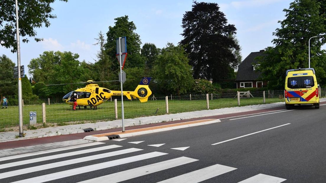 Traumahelikopter start niet; zwaargewonde fietser Den Ham alsnog met ambulance naar ziekenhuis - RTV