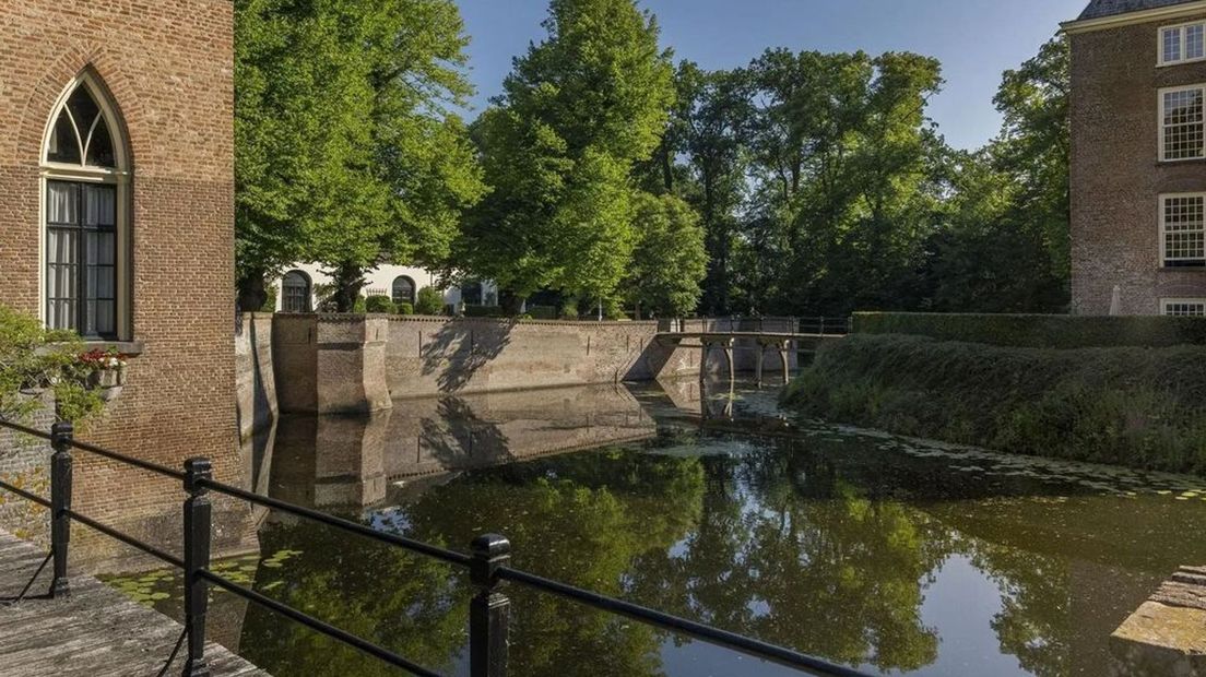 Dit Gelderse kasteel staat te koop voor 2,45 miljoen euro