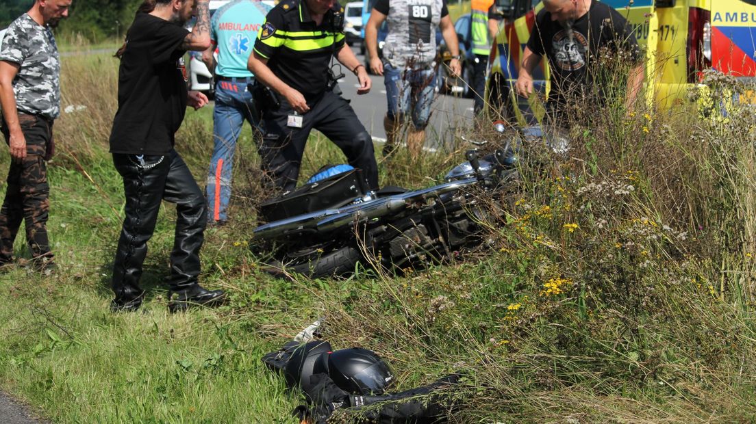 Motorrijder Vliegt Uit De Bocht Op N348 Bij Wesepe En Loopt Ernstig ...