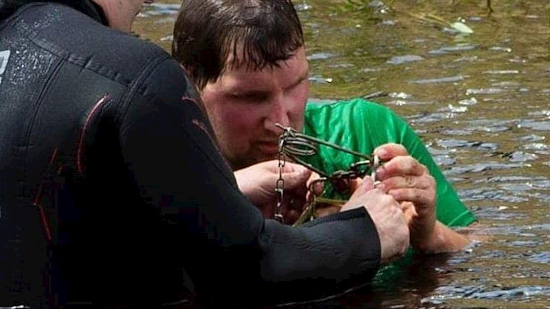 Kenrick grijpt in rattenklem tijdens obstaclerun
