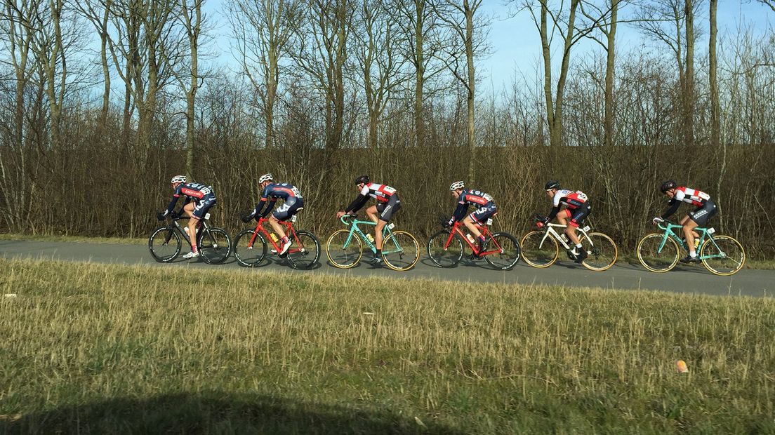 De kopgroep in de Ronde van Groningen
