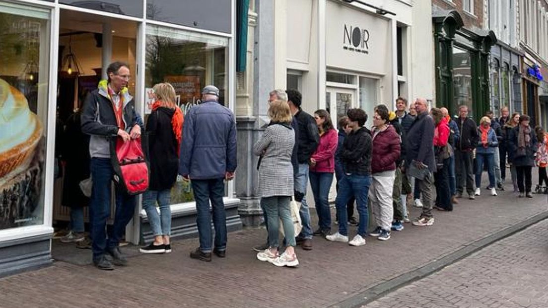 De rij voor Jacobs in Leiden