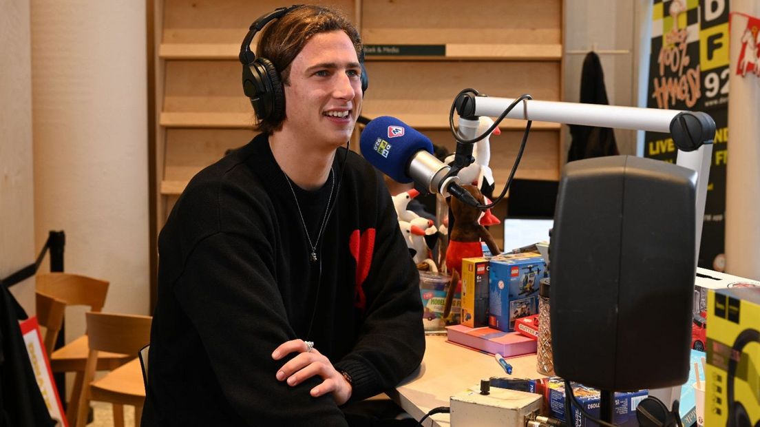 Doelman Hugo Wentges in de studio