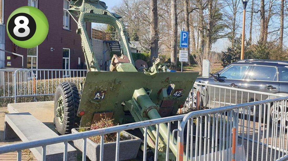 Historisch kanon omgeduwd in 's-Heerenberg